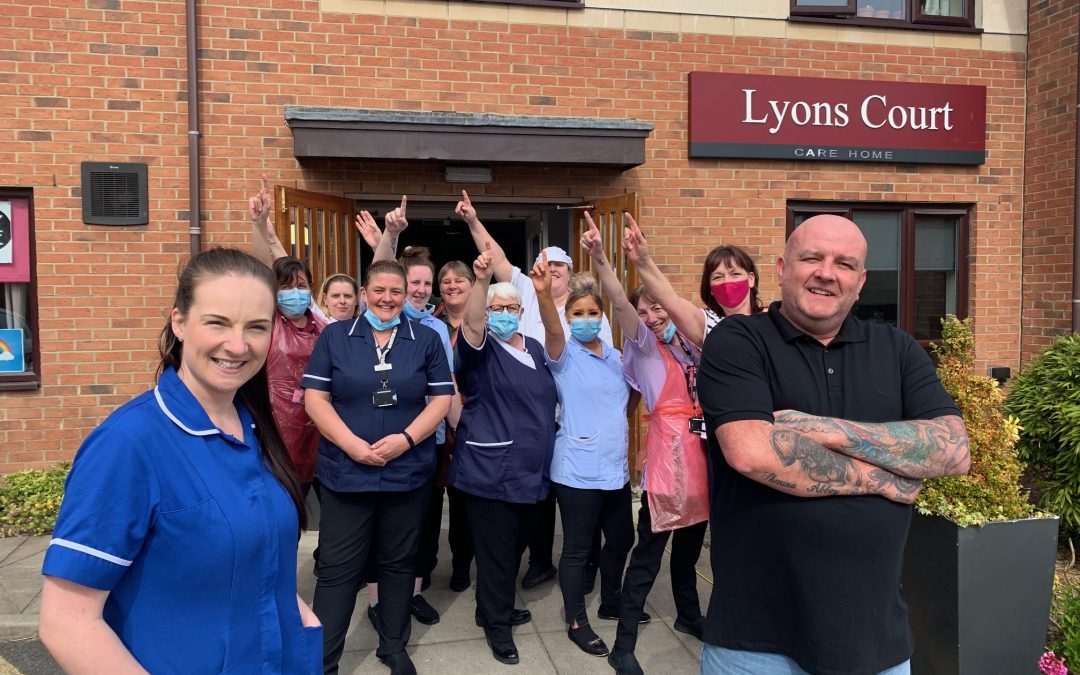  Music Hits the Right Note at Care Home  