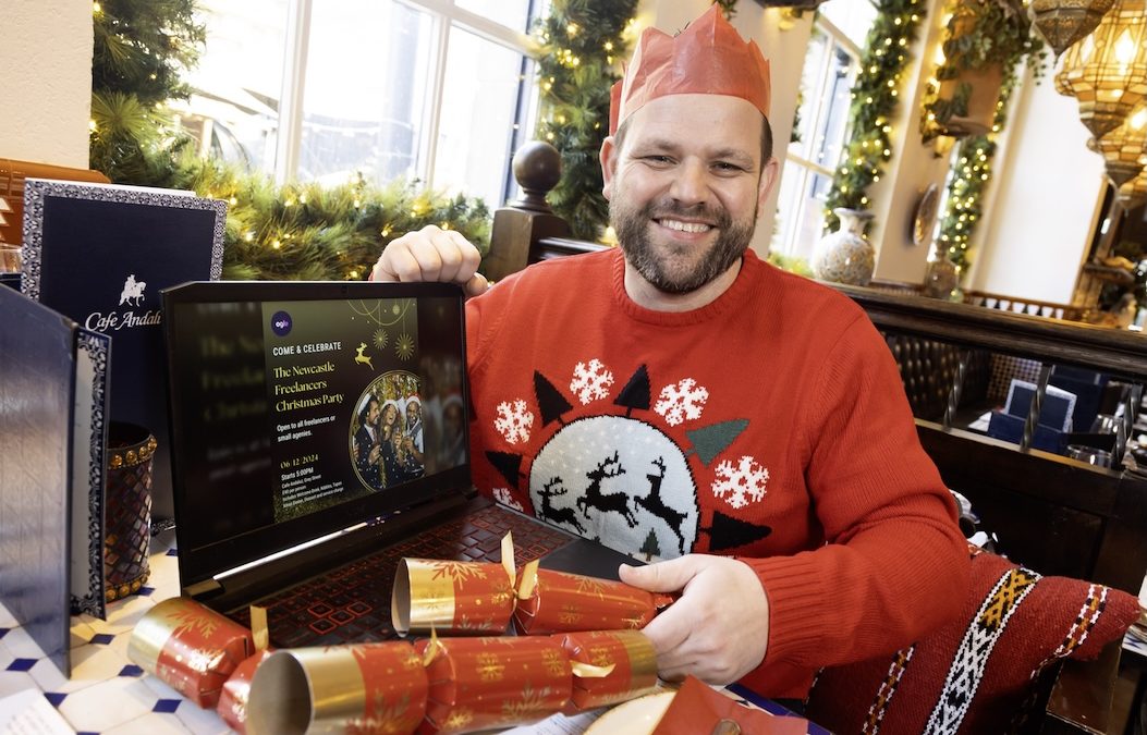 Chris Brings Christmas to Solo Workers